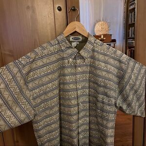 Motto Vintage Tropical Hawaiian Style Short Sleeve Button Up (L)